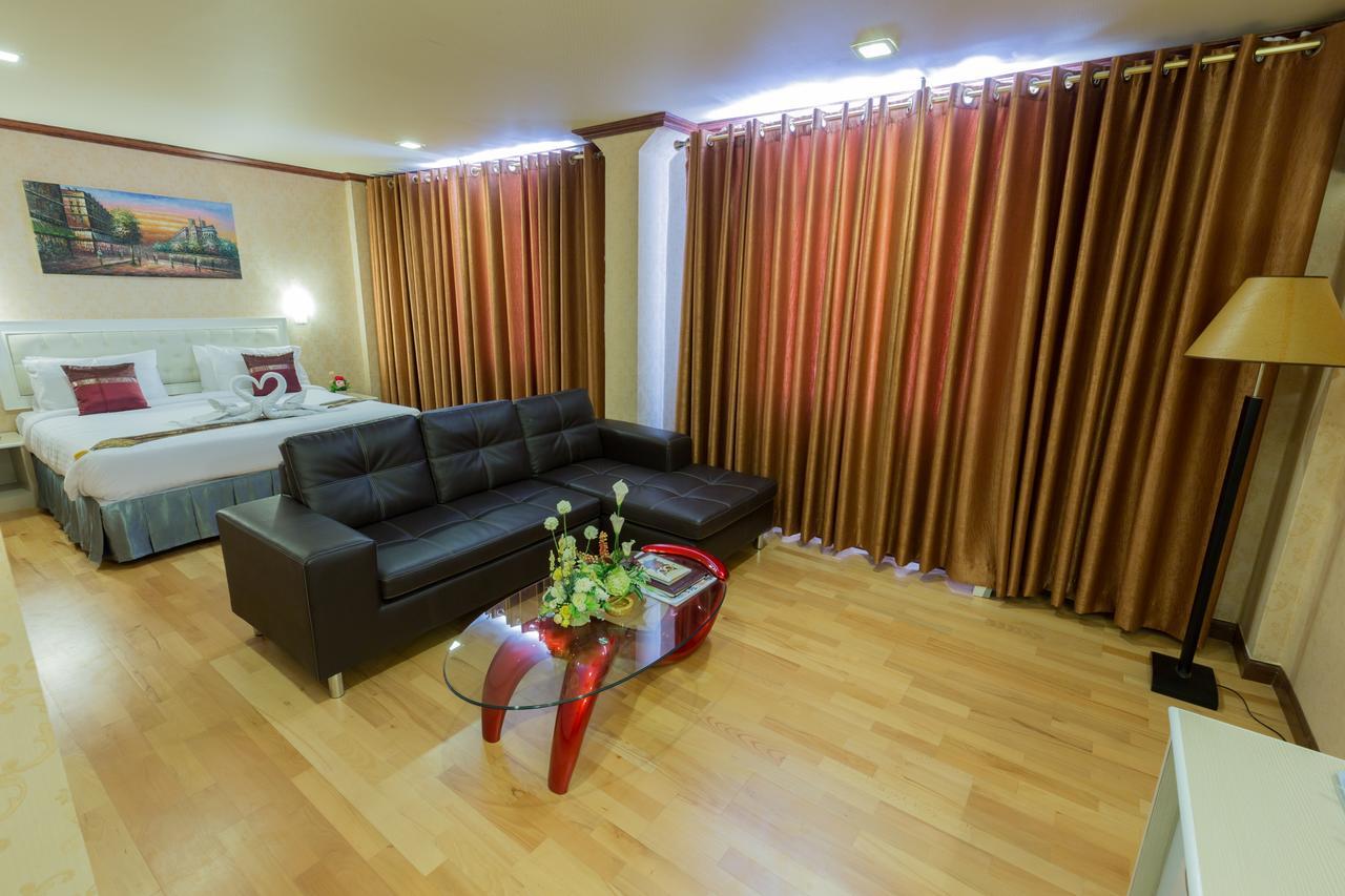 Korat Hotel Nakhonratchasima Exteriör bild