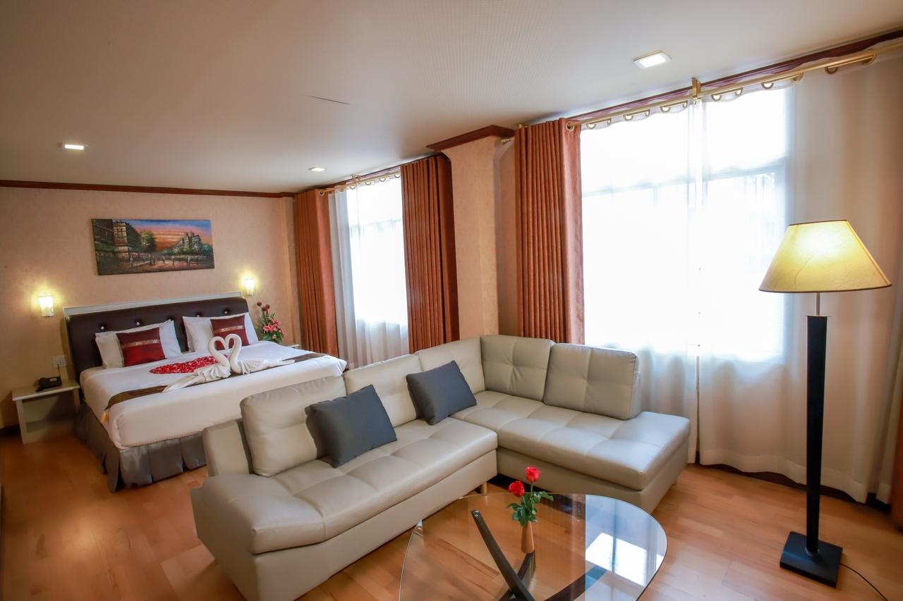 Korat Hotel Nakhonratchasima Exteriör bild